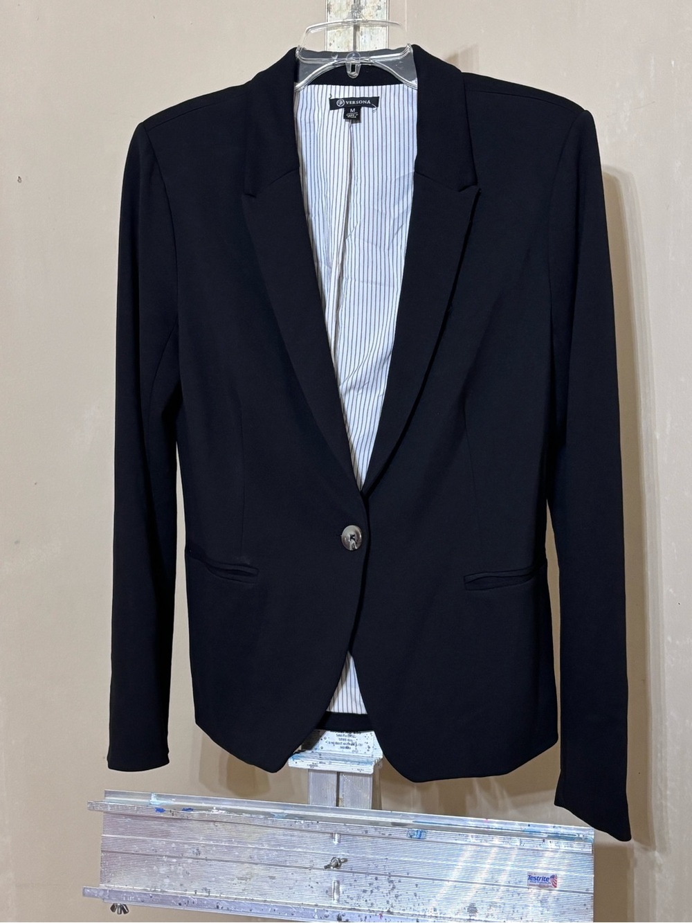 Versona Black Single-Button Tailored Blazer with Pinstripe Lining Size M